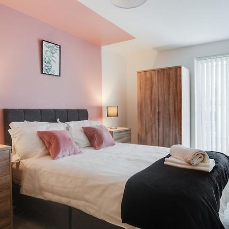 City Living Penthouse Apartment With Parking Манчестър Екстериор снимка