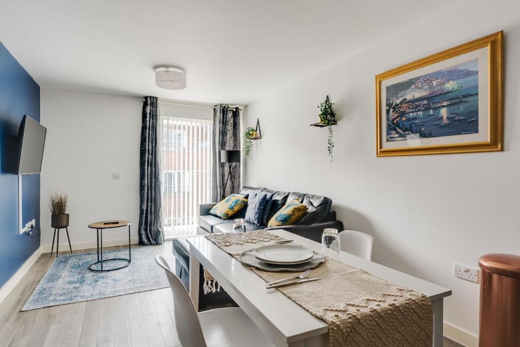 City Living Penthouse Apartment With Parking Манчестър Екстериор снимка